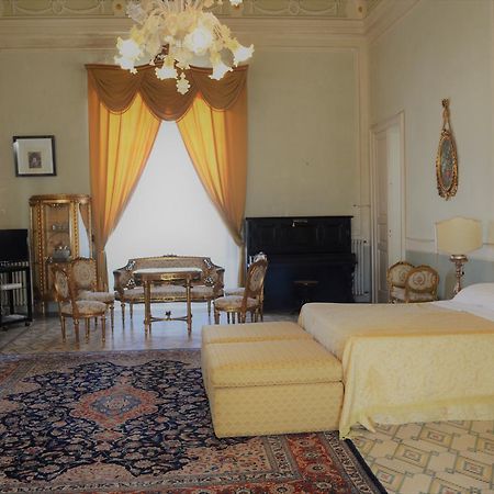 Palazzo Vecchio Bed & Breakfast Marittima Exterior foto
