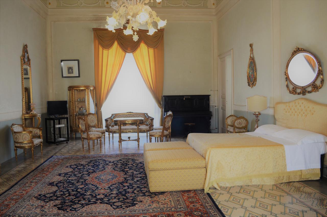 Palazzo Vecchio Bed & Breakfast Marittima Exterior foto